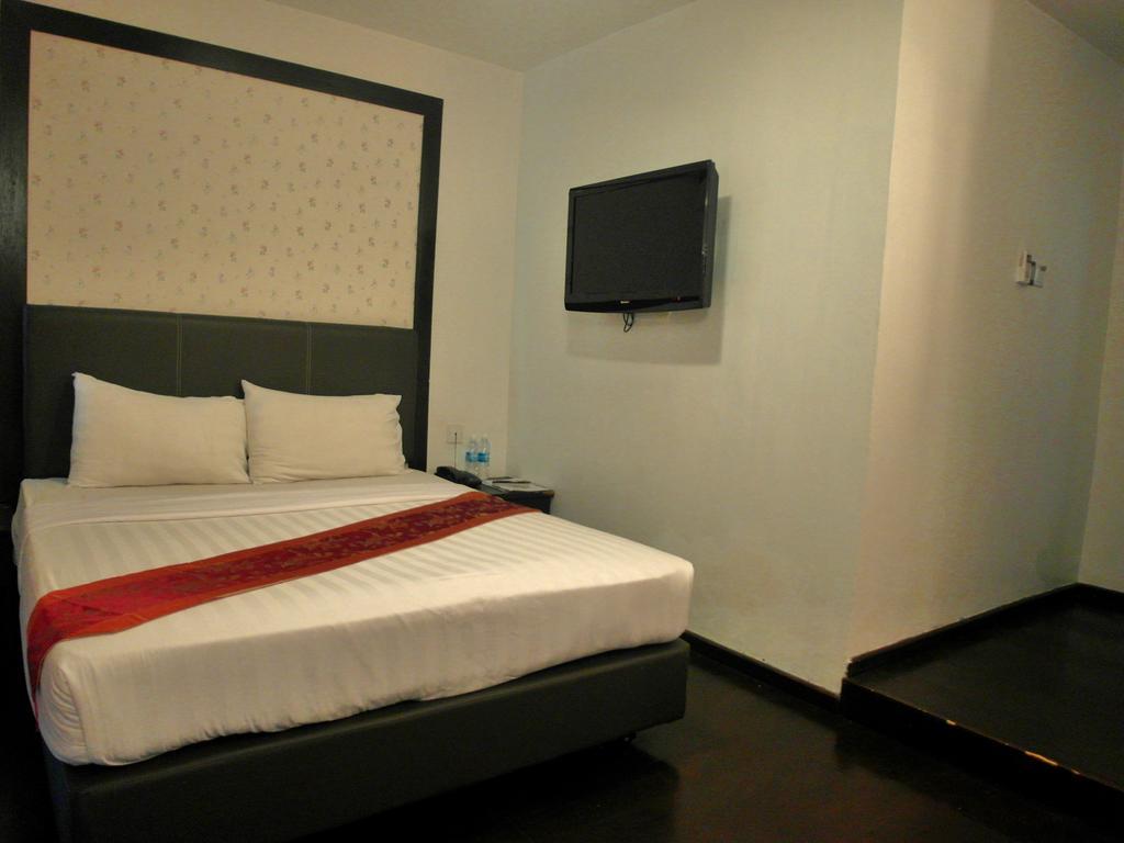 Le Hotel Kota Kinabalu Room photo